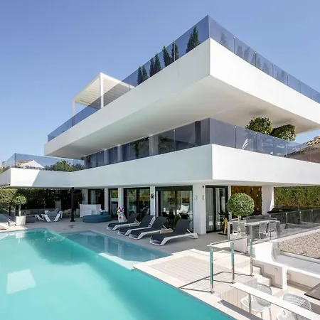Villa Luxury With Breathtaking Views In By Lodgerstrip