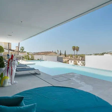Luxury With Breathtaking Views In By Lodgerstrip Villa *