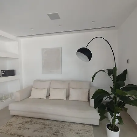 Luxury With Breathtaking Views In By Lodgerstrip Villa Marbella