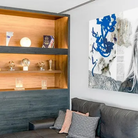 Luxury With Breathtaking Views In By Lodgerstrip *