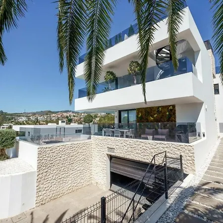 Luxury With Breathtaking Views In By Lodgerstrip Villa