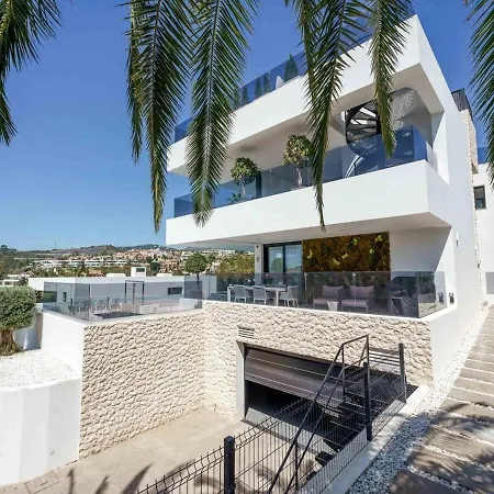 Luxury With Breathtaking Views In By Lodgerstrip